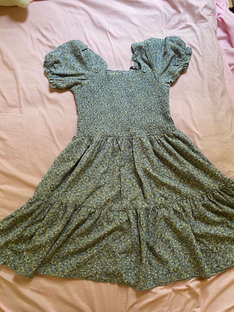 Chic Floral Print Puff Sleeve Dress
