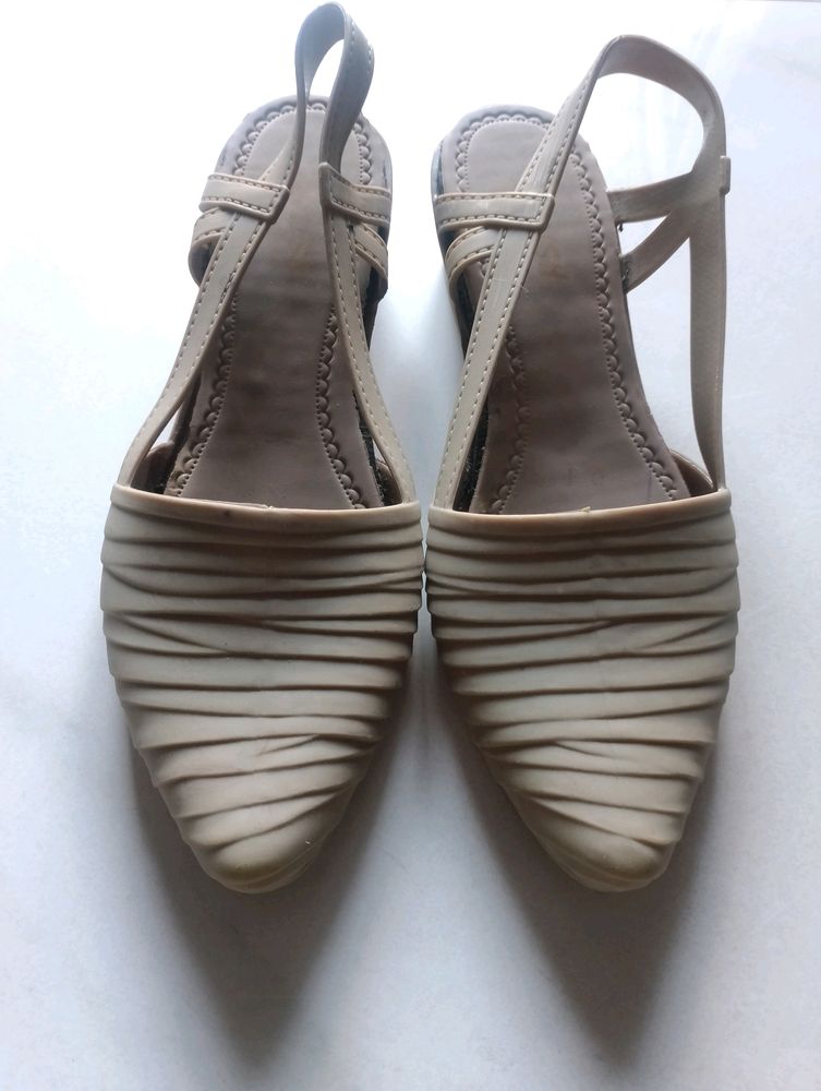 Nude Heels 👠✅❤️