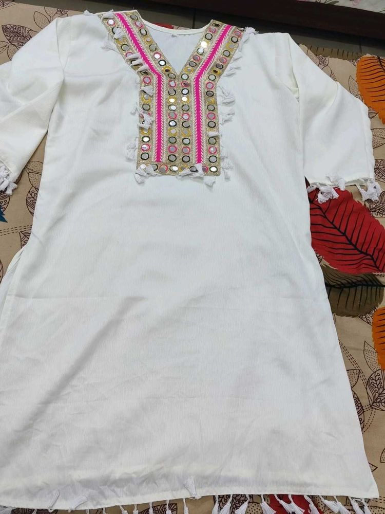 White Embroidered Kurta with Mirror Work