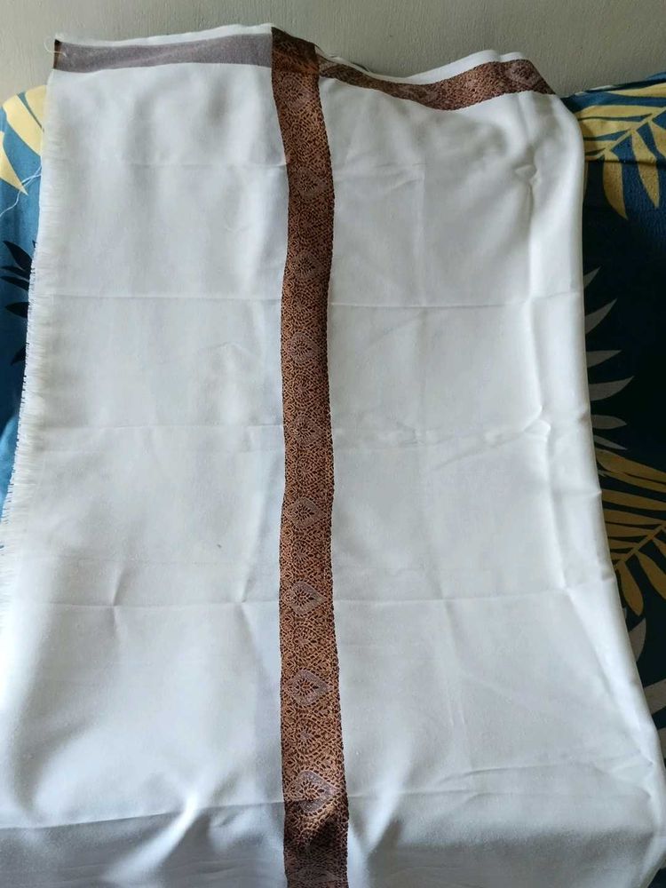 white and brown border stoles