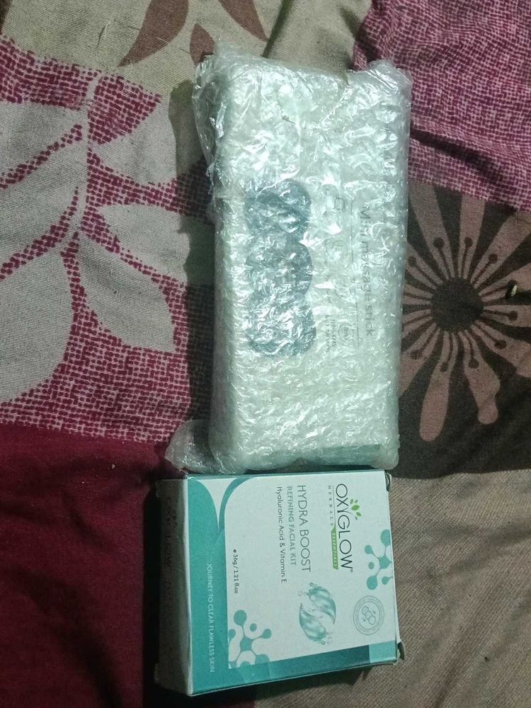 OxiGlow Hydra Boost kit and mini massager