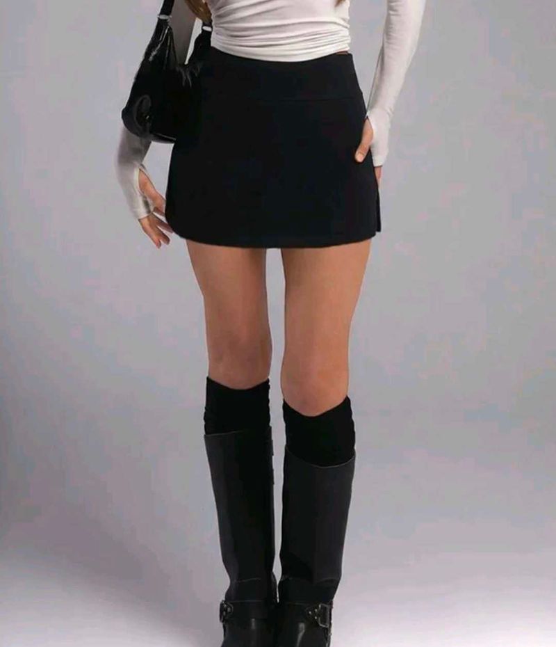 ⋆. 𐙚 ̊ Black Mini Skirt ! ﹒  ◡◡