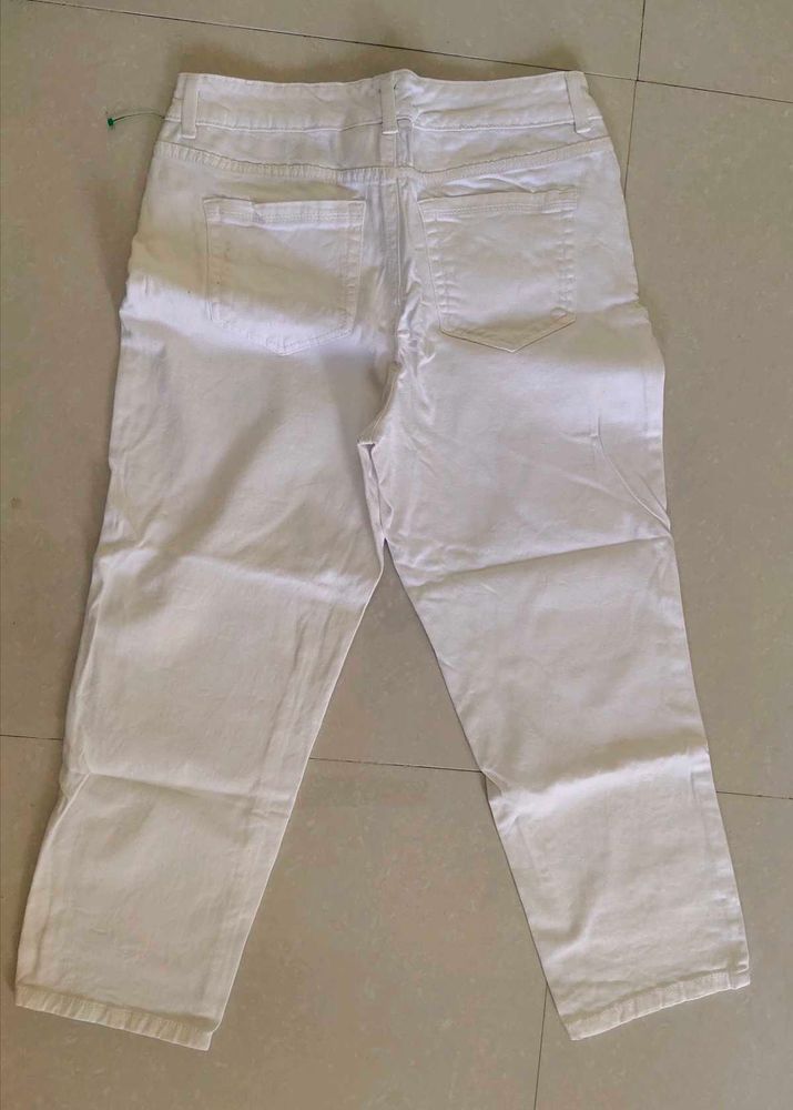 Imported Charter Club White Capri