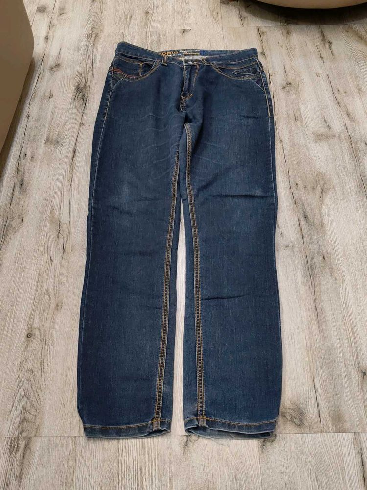 Ma5886 Corbis jeans waist 34 inches