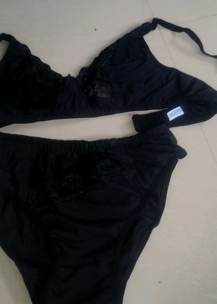 Black Lace Bra &amp; Panty Set