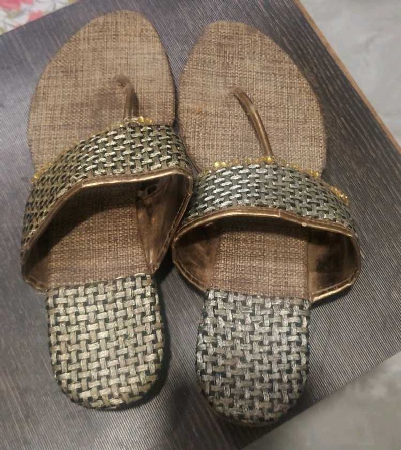 Embellished Flat Sandals