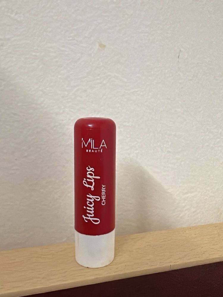 Mila Beaute Juicy Lips Cherry Balm