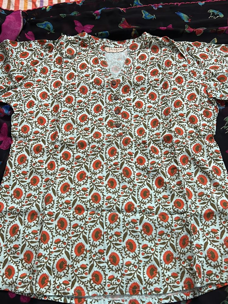 Short Kurtiii