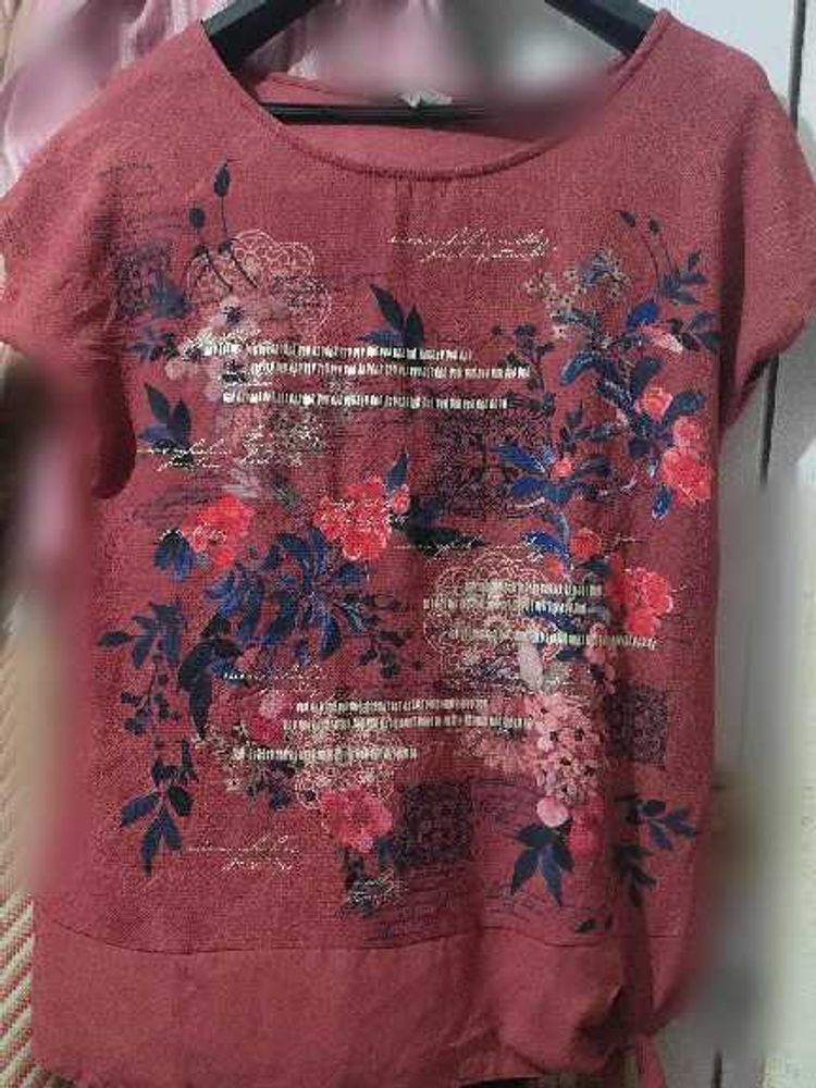 4.Women's Floral Print Short Sleeve Top