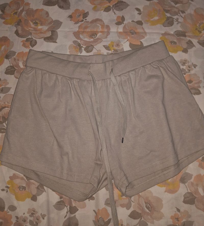 Lady Charm Shorts 🌷