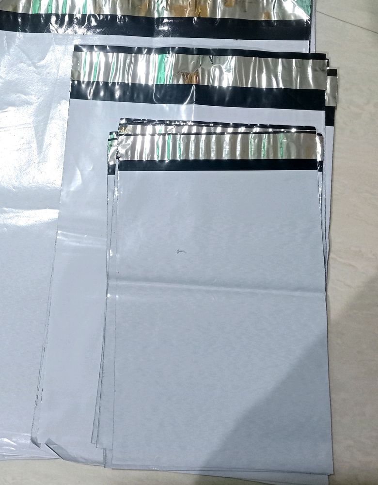 25 Shipping Bags