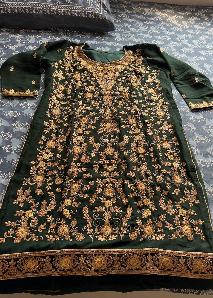 Elegant Green Embroidered Kurta set