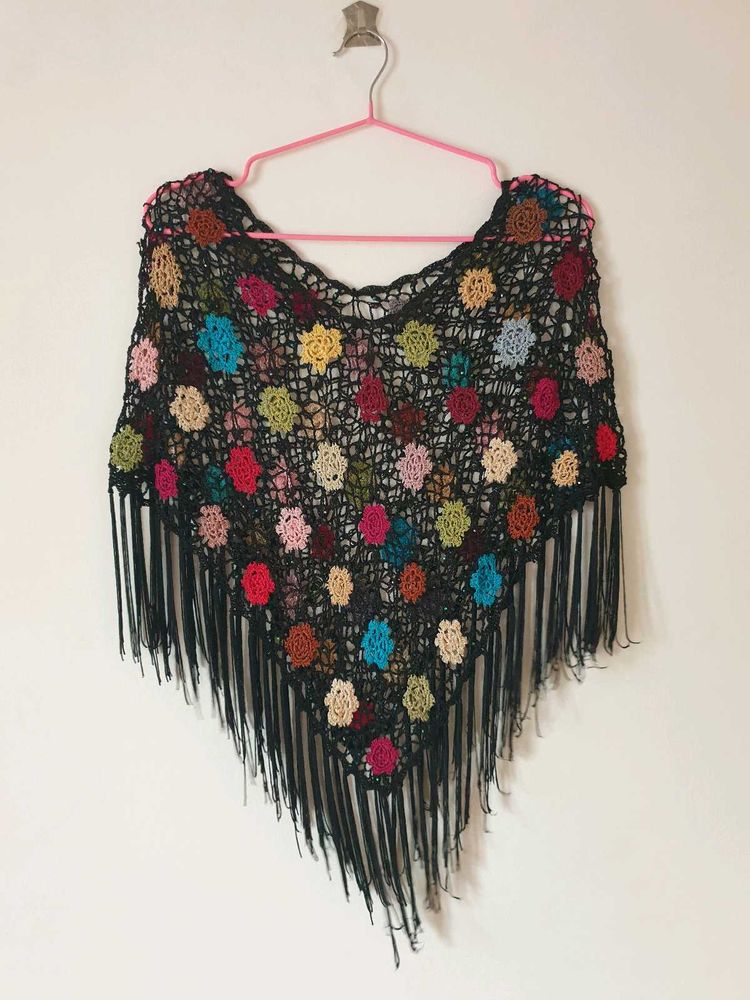 Vintage Crochet Poncho /Cape