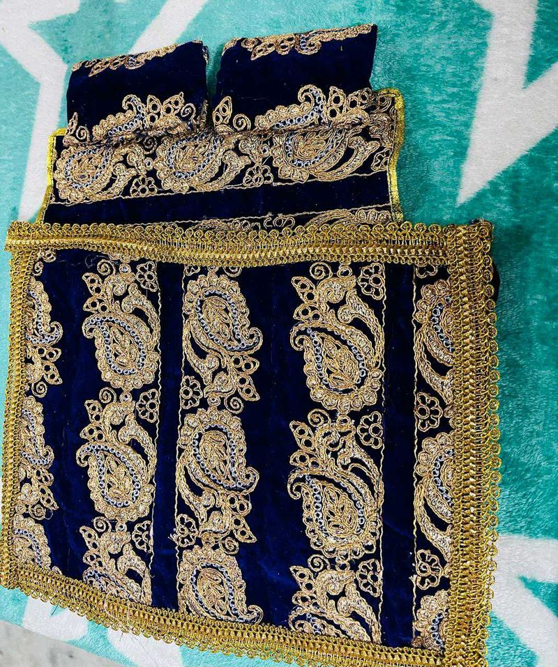 Laddu Gopal Fancy Velvat Rajiyi Bed Set With 2 Pil