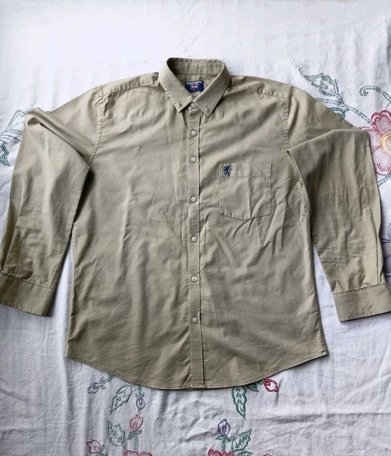 Men's Classic Button-Down Shirt