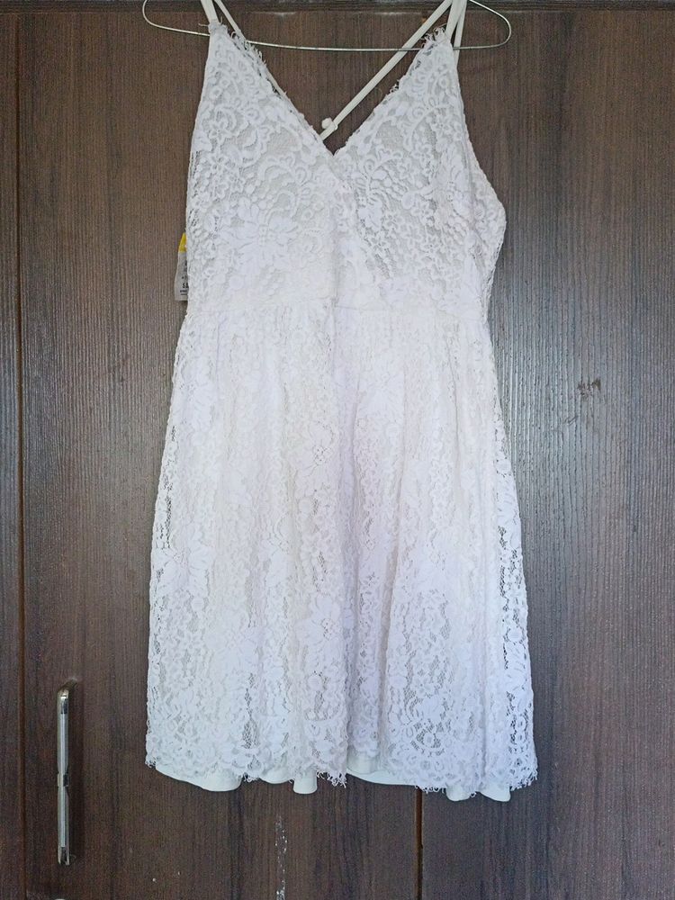 CUTE WHITE DRESS