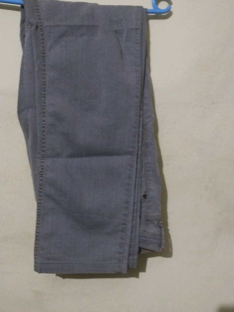 Stylish Men's Grey Trousers
