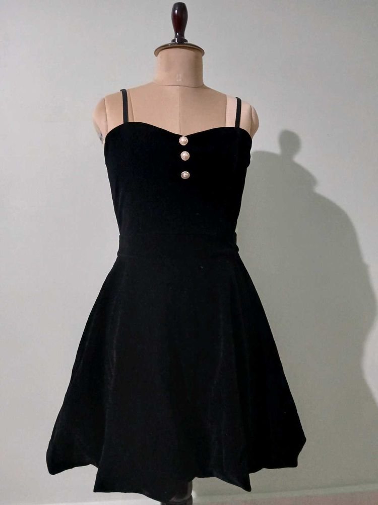 Chic Black Dress