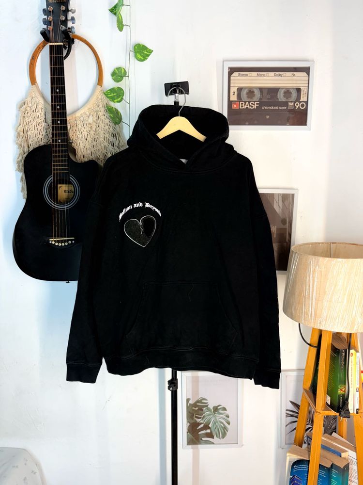 1kg + Black Hoodie with Heart Graphic