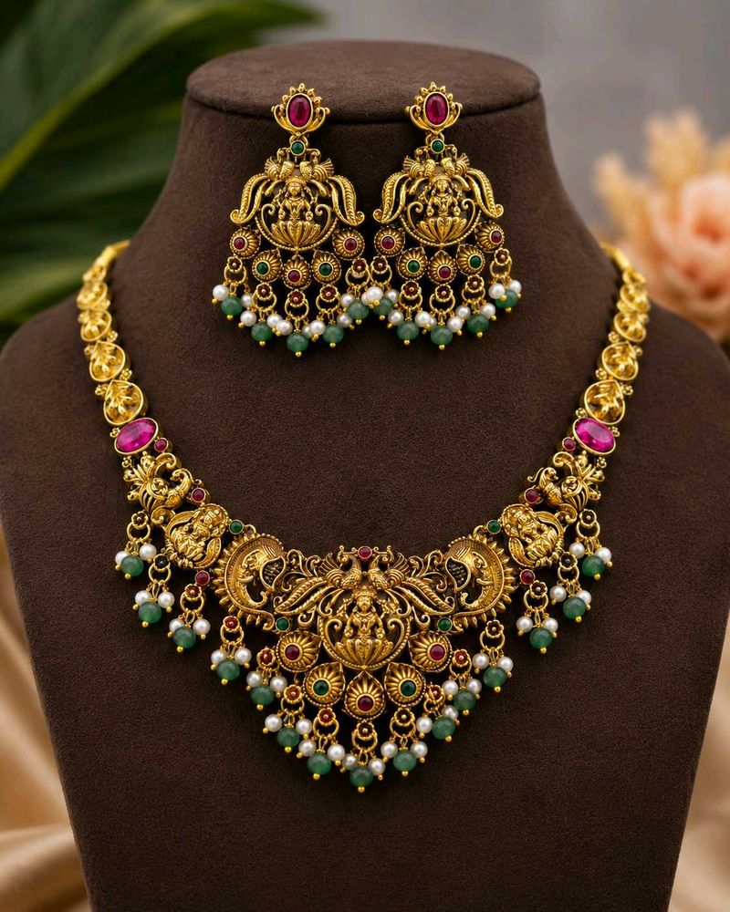 Exquisite Gold-Plated Necklace &amp; Earrings Set