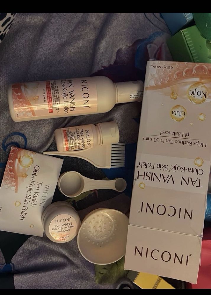 niconiGluta-Kojic Skin Polish Kit