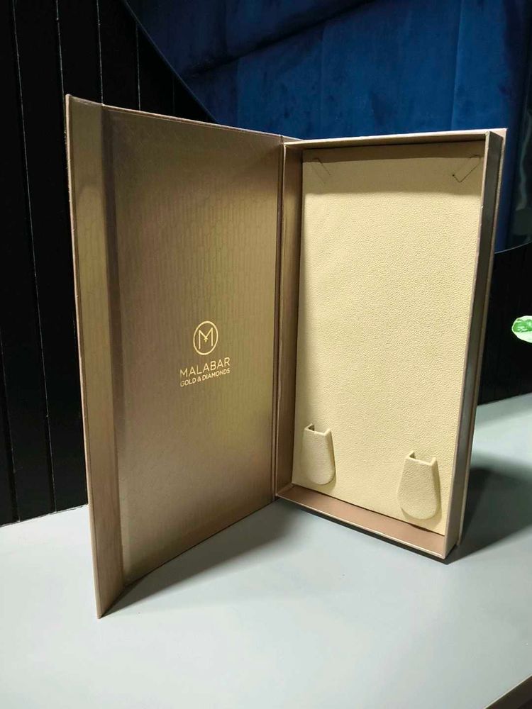 Malabar Gold &amp; Diamonds raani haar/long box