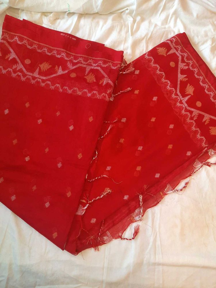 Jamdani Saree with blouse pieces