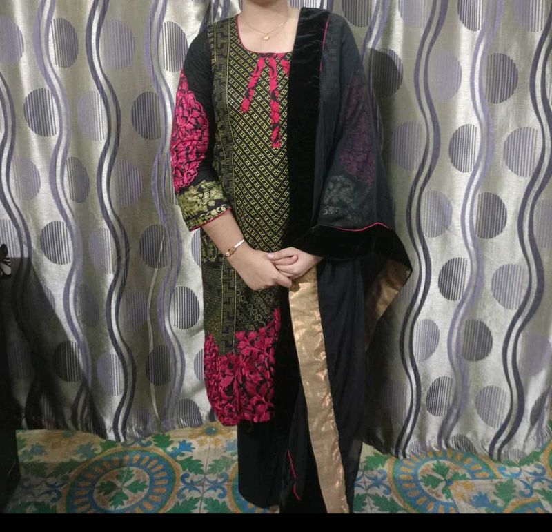 Elegant Black &amp; Pink Kurta Set with Dupatta