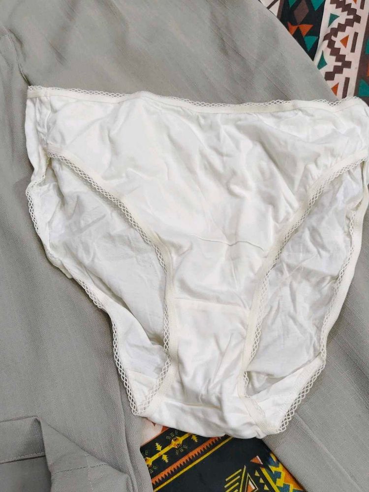 Comfortable White Lace Briefs