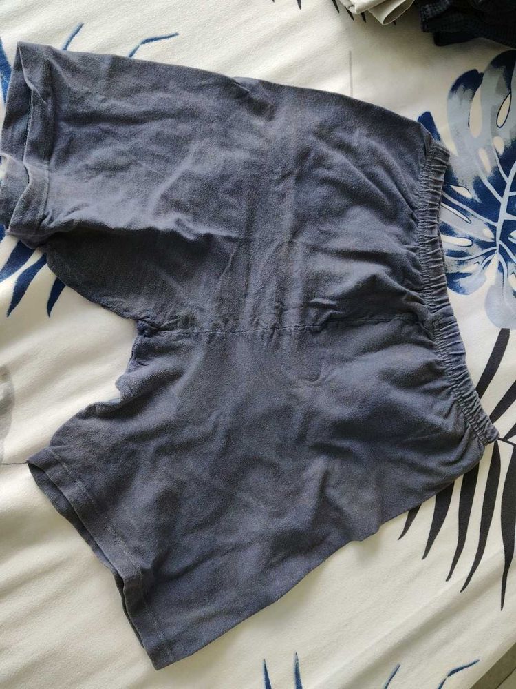 Comfortable Grey shorts