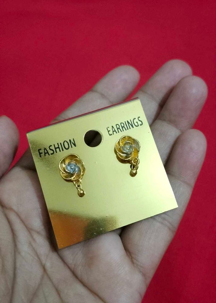 BRAND NEW Elegant Rose Gold Stud Earrings