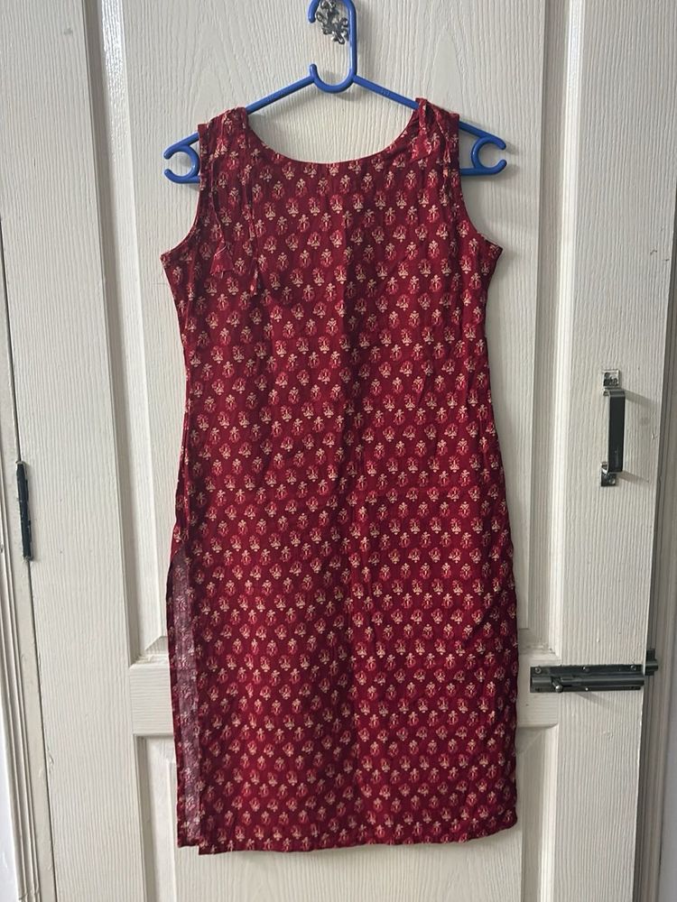 Maroon Printed Sleeveless Kurta