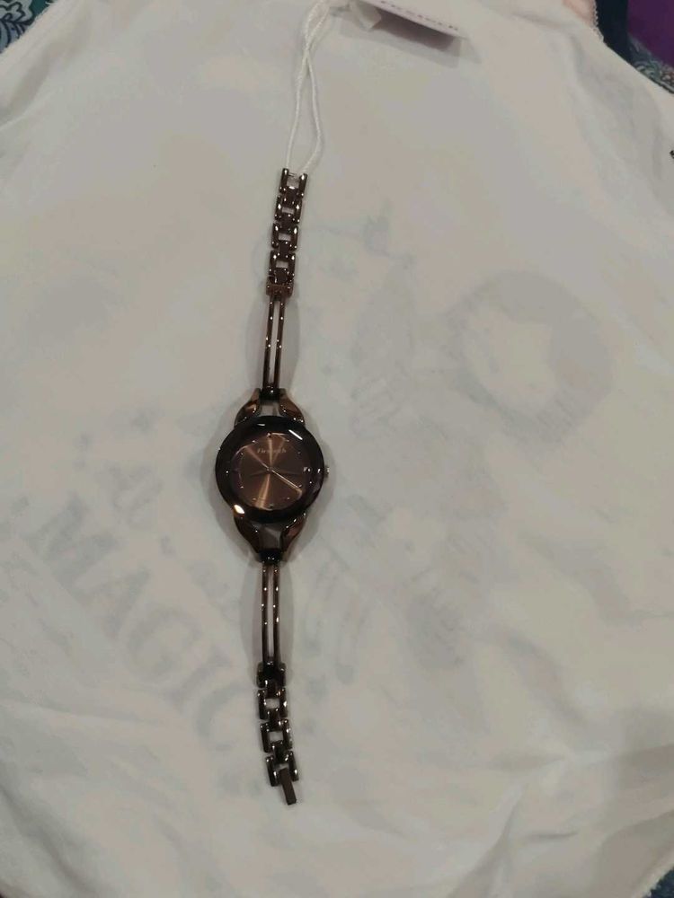 Elegant Brown Women's Watch