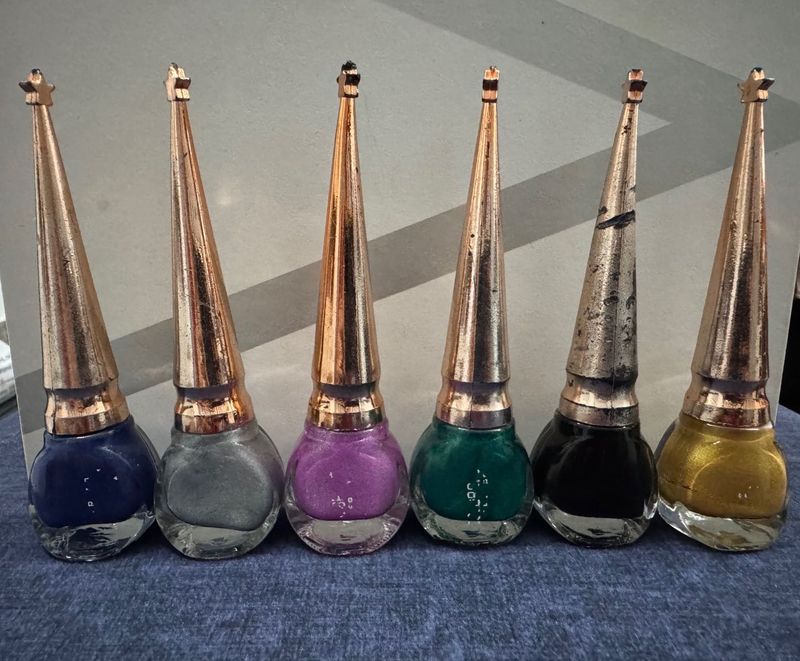 Set of 6 Colored Eyeliners
