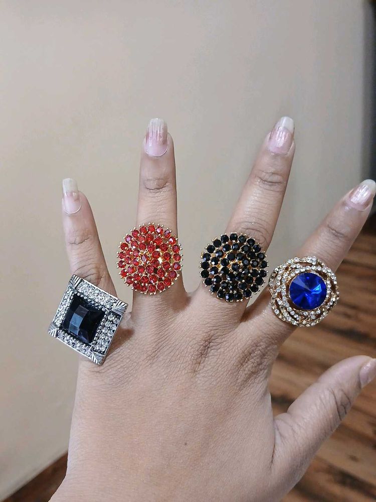 Set of 4 Statement Rings