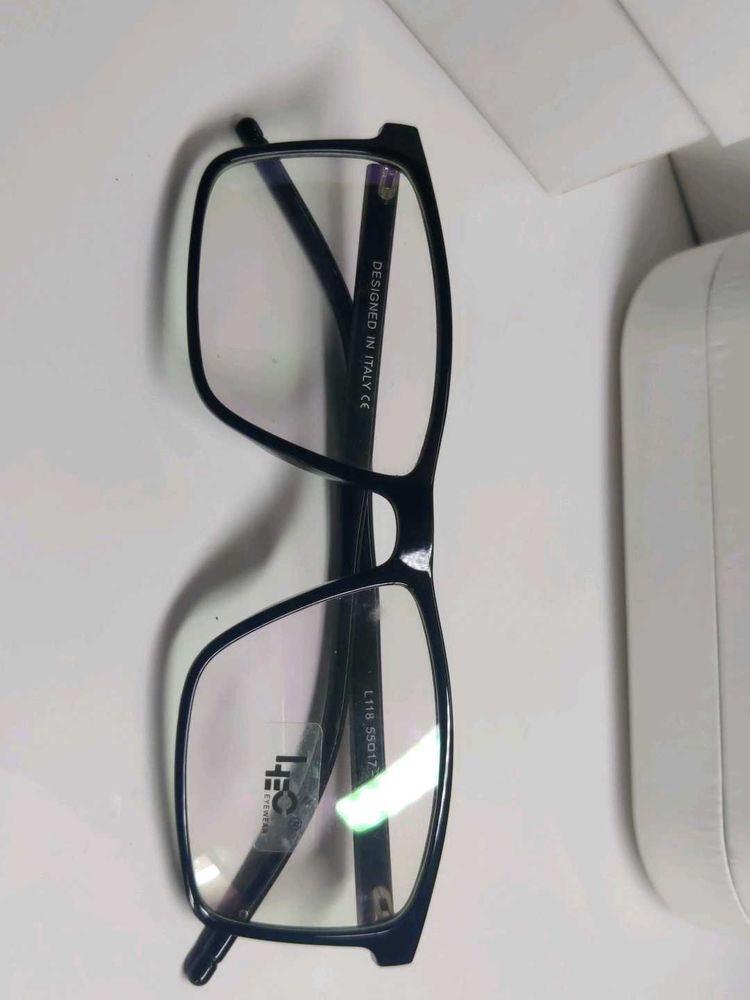 Stylish Black Eyeglasses