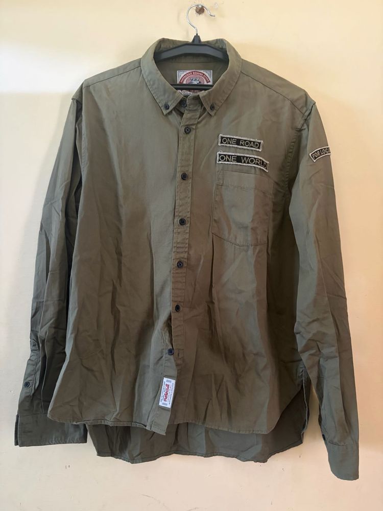 Men's Olive Green Button-Up Shirt