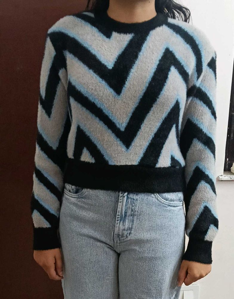 Stylish Chevron Knit Sweater