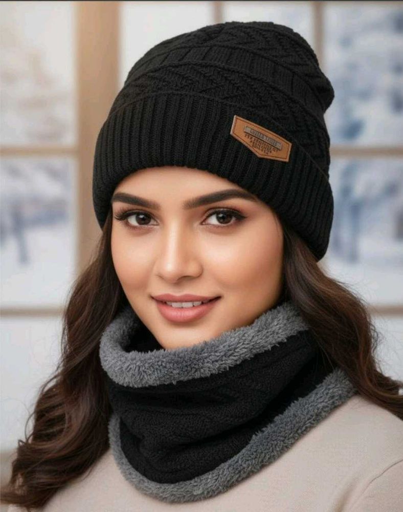 Black Knit Beanie &amp; Neck Warmer Set