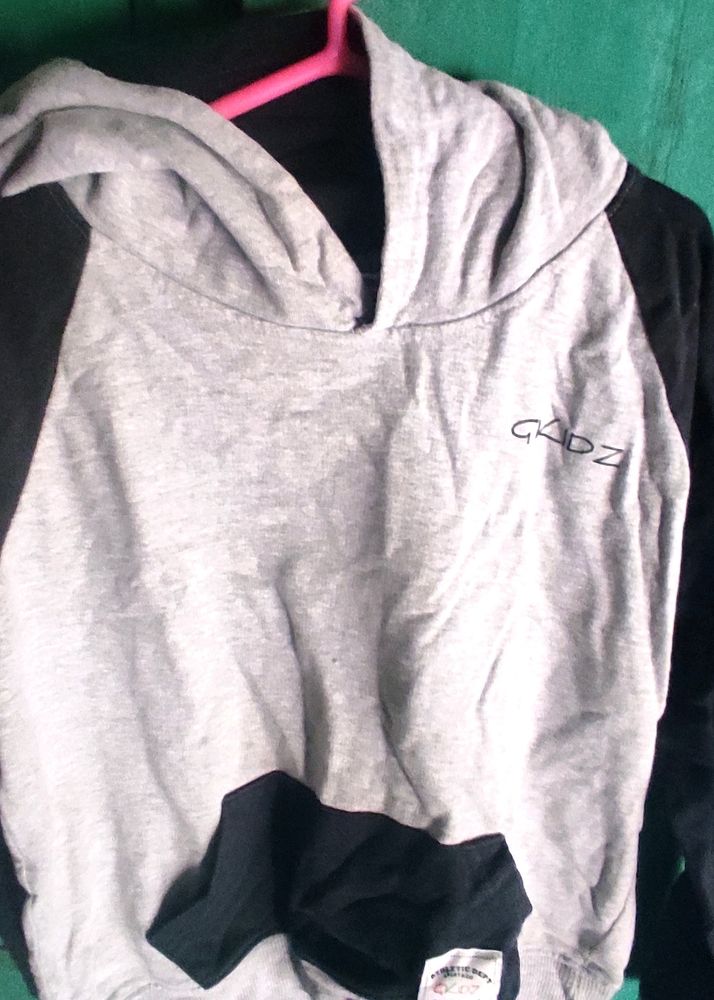 Sweatshirt For Boy- 7-8 Years