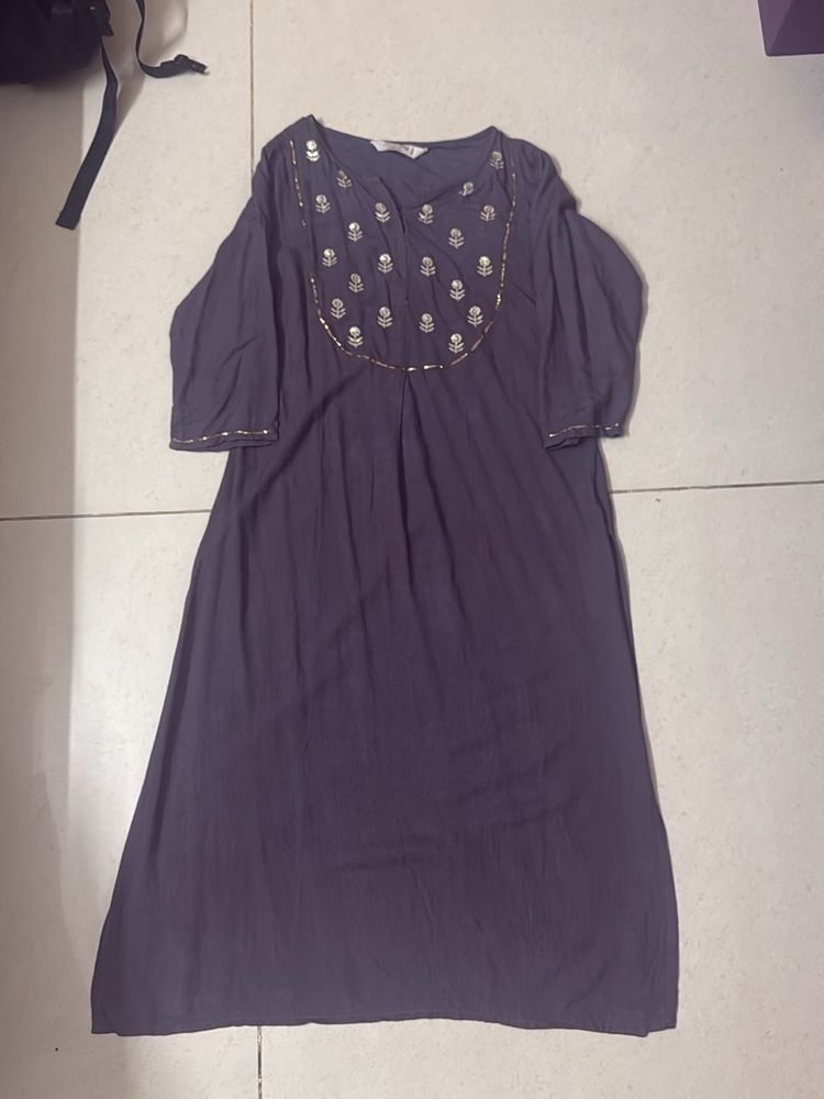 Elegant Purple Embroidered Kurta