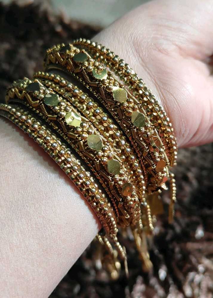Exquisite Gold-Tone Bangles Set
