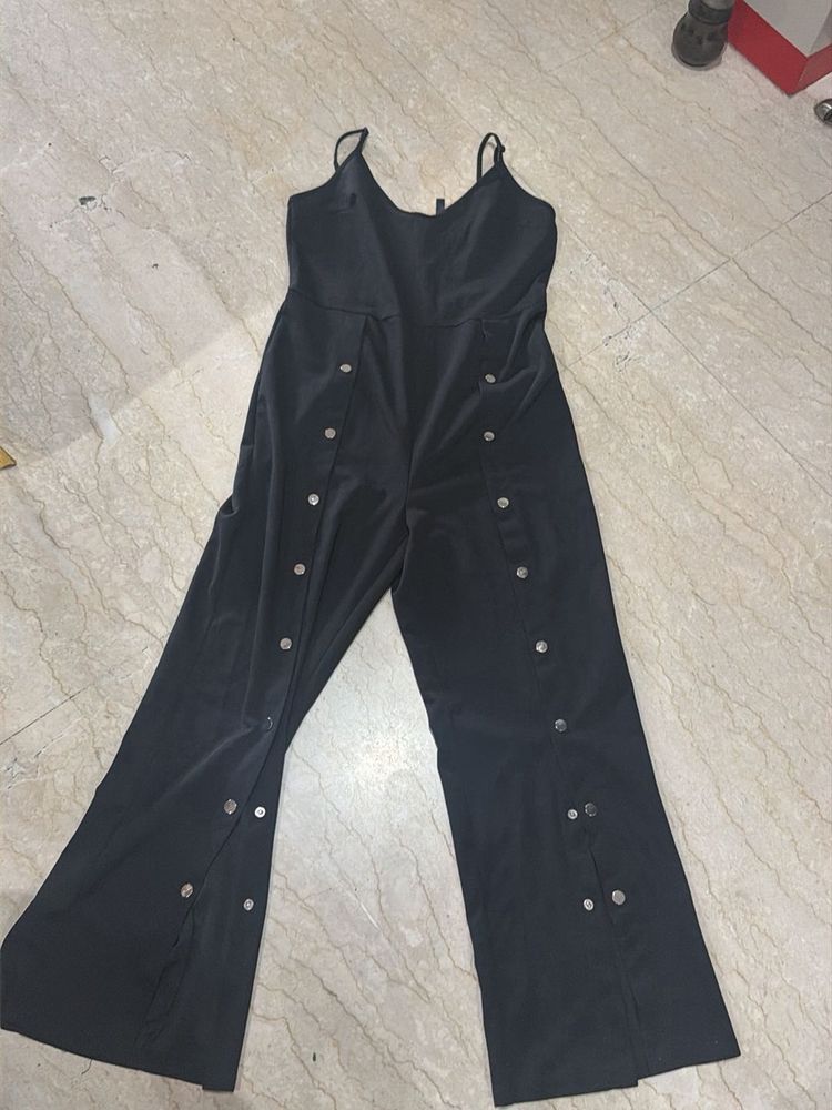 Chic Black Button-Up Jumpsuit