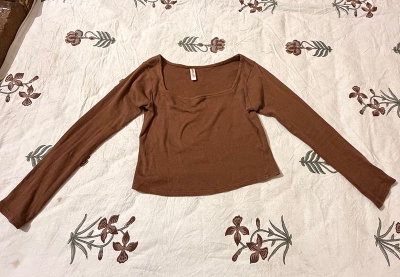 Brown Long Sleeve Scoop Neck Top
