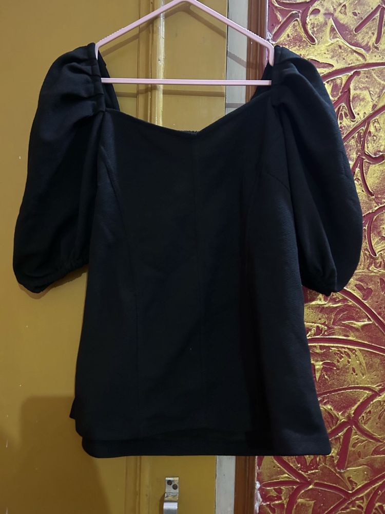 Chic Black Puff Sleeve Top