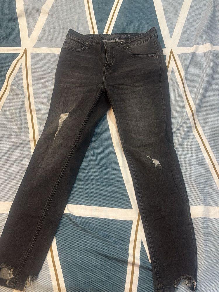 Stylish Ripped Grey Jeans for Women