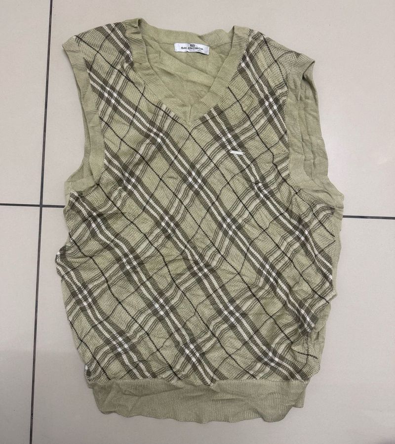 Stylish Plaid Knit Vest