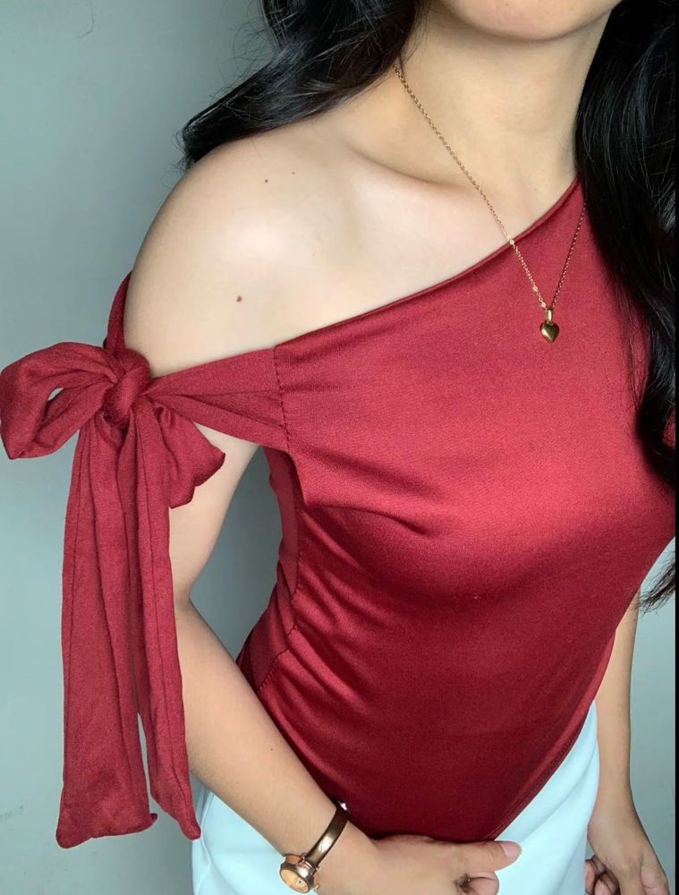 Chic One Shoulder Red Top