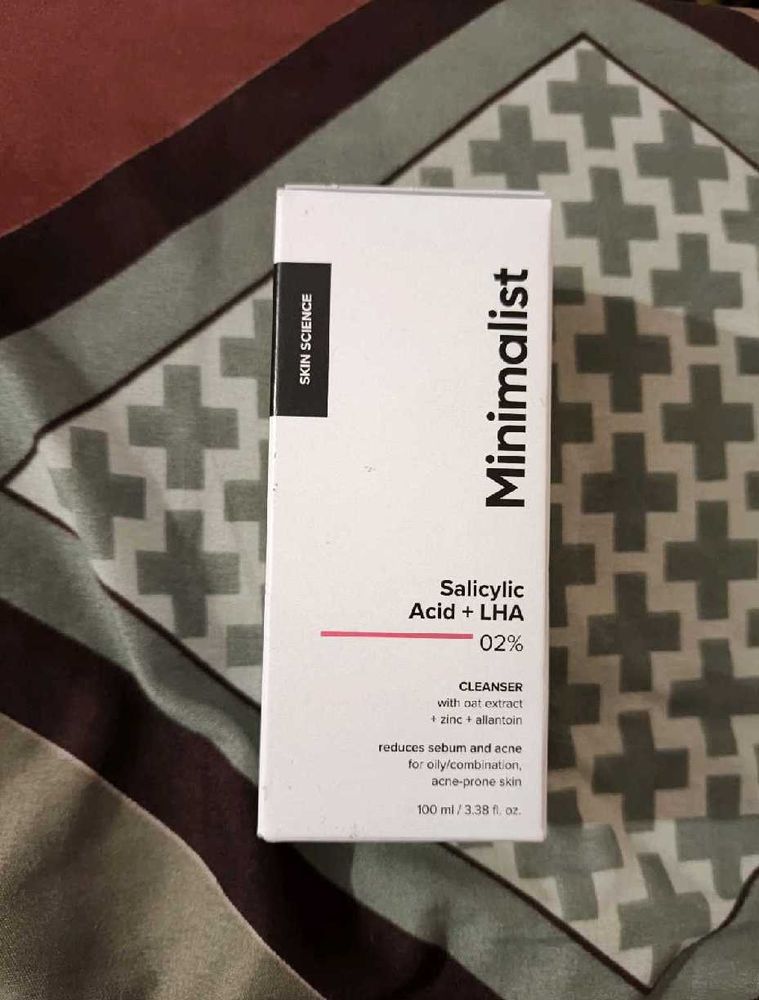 Minimalist Salicylic Acid Cleanser