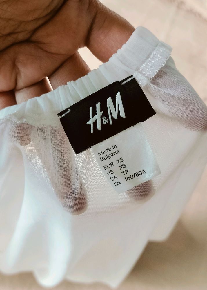 H&amp;M White Mini Skirt
